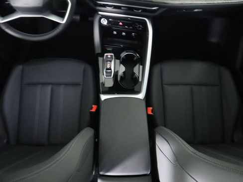 Used 2025 Audi Q5 Premium Plus w/ Premium Plus image 18