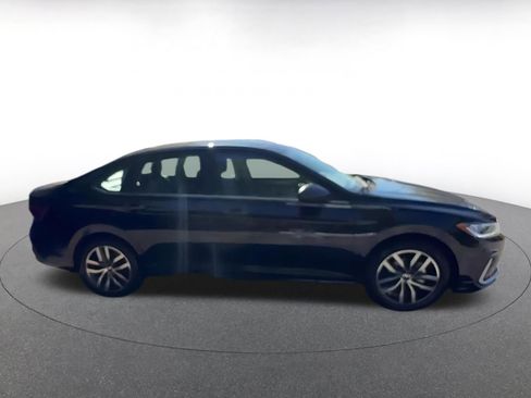 Used 2025 Volkswagen Jetta SE image 15