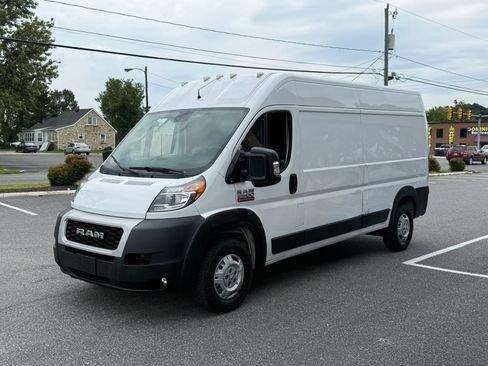 Used 2021 RAM ProMaster 2500 w/ Convenience Group FWD image 3