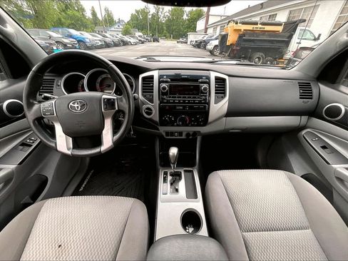 Used 2012 Toyota Tacoma 4x4 Access Cab V6 w/ SR5 Pkg image 21