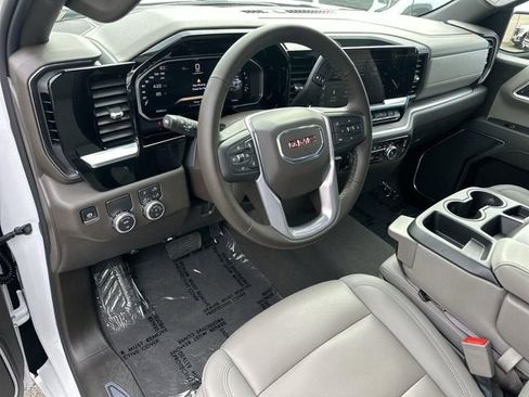Used 2026 GMC Sierra 1500 SLT RWD image 9
