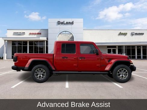 Used 2025 Jeep Gladiator Sport AWD/4WD image 25
