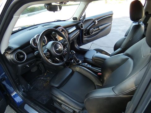 Used 2015 MINI Cooper S image 38
