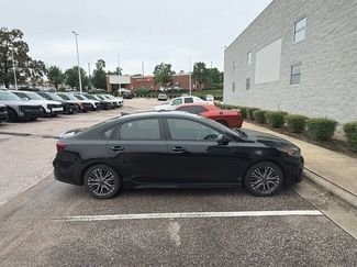 Used 2024 Kia Forte GT-Line w/ GT-Line Premium Package FWD video 2