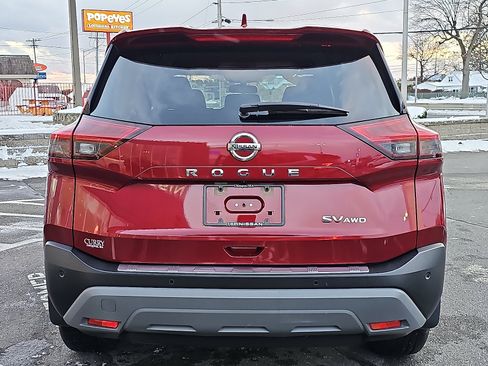 Certified 2021 Nissan Rogue SV image 5