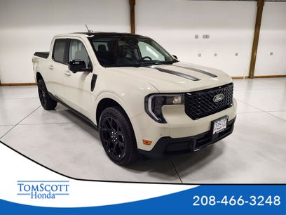 Used 2025 Ford Maverick Lariat w/ Black Appearance Package