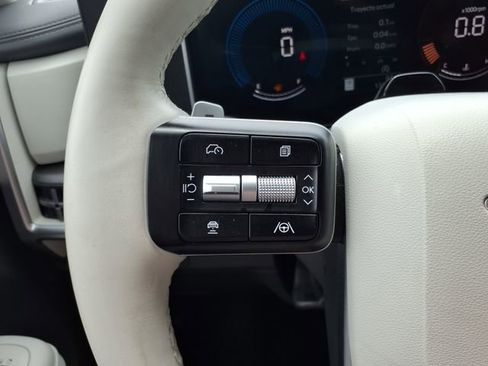 Used 2025 Hyundai Santa Fe SEL FWD image 25