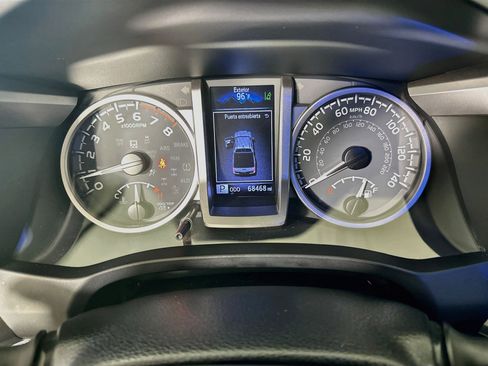 Used 2020 Toyota Tacoma SR5 RWD image 19