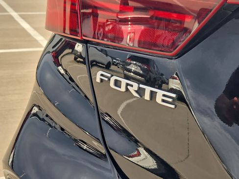 Used 2023 Kia Forte GT image 11