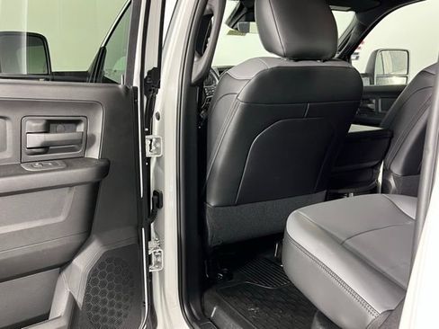 New 2026 RAM 5500 Tradesman w/ Chrome Appearance Group AWD/4WD image 23