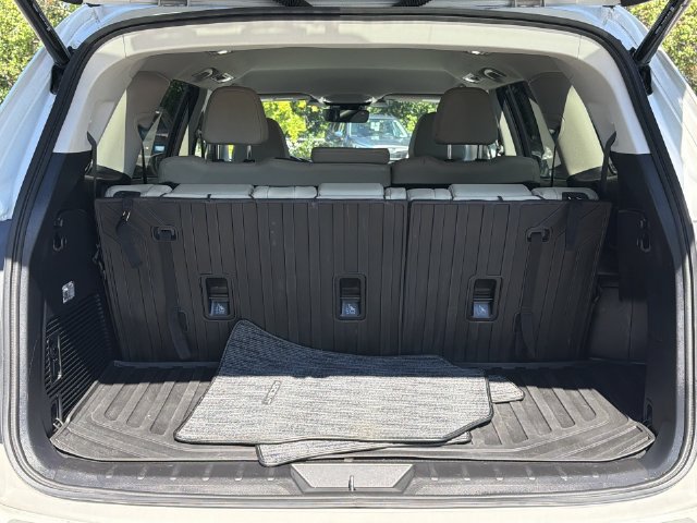 Used 2023 Subaru Ascent Limited AWD/4WD image 39