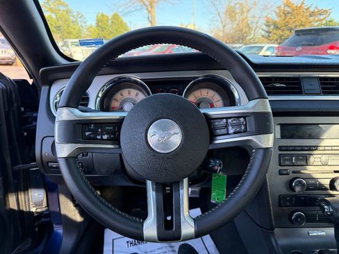 Used 2010 Ford Mustang Premium image 16