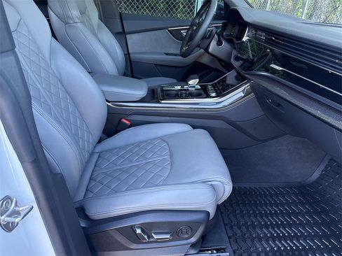 Used 2023 Audi SQ8 Prestige image 14