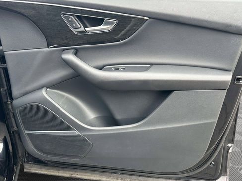 Used 2021 Audi Q7 3.0T Premium Plus w/ Premium Plus Package image 28