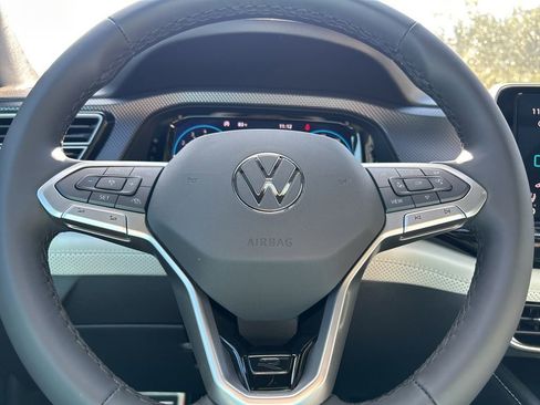 New 2026 Volkswagen Atlas Cross Sport SEL Premium R-Line image 24