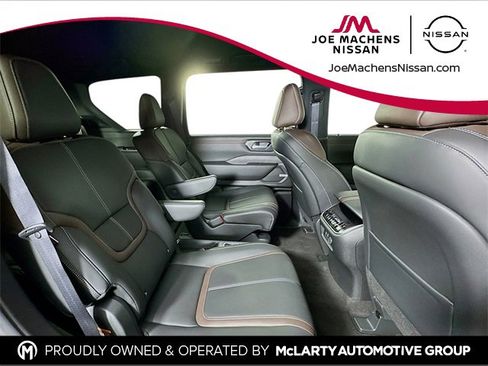 New 2026 Nissan Armada SL w/ Captain's Chari Seat Package image 27