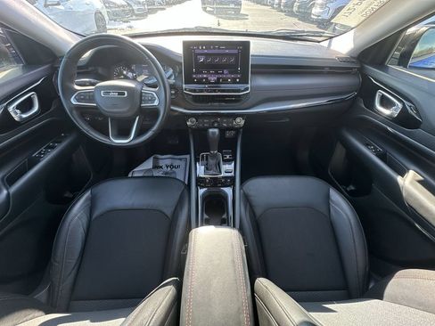 Used 2022 Jeep Compass Trailhawk w/ Trailhawk Convenience Group AWD/4WD image 20
