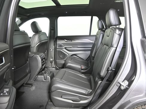 New 2026 Jeep Grand Cherokee L Limited AWD/4WD image 19