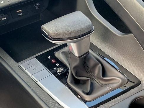 Certified 2024 Hyundai Elantra SE FWD image 30