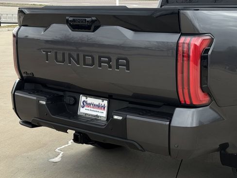Used 2025 Toyota Tundra Platinum AWD/4WD image 6
