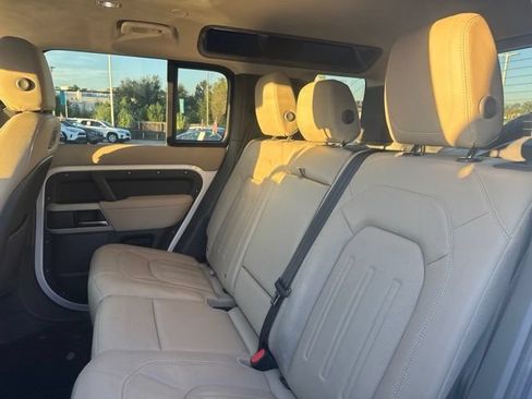 Used 2021 Land Rover Defender 110 SE AWD/4WD image 13