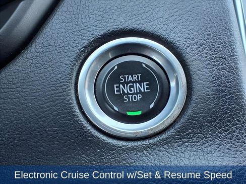 Used 2019 Cadillac XT4 Premium Luxury image 25