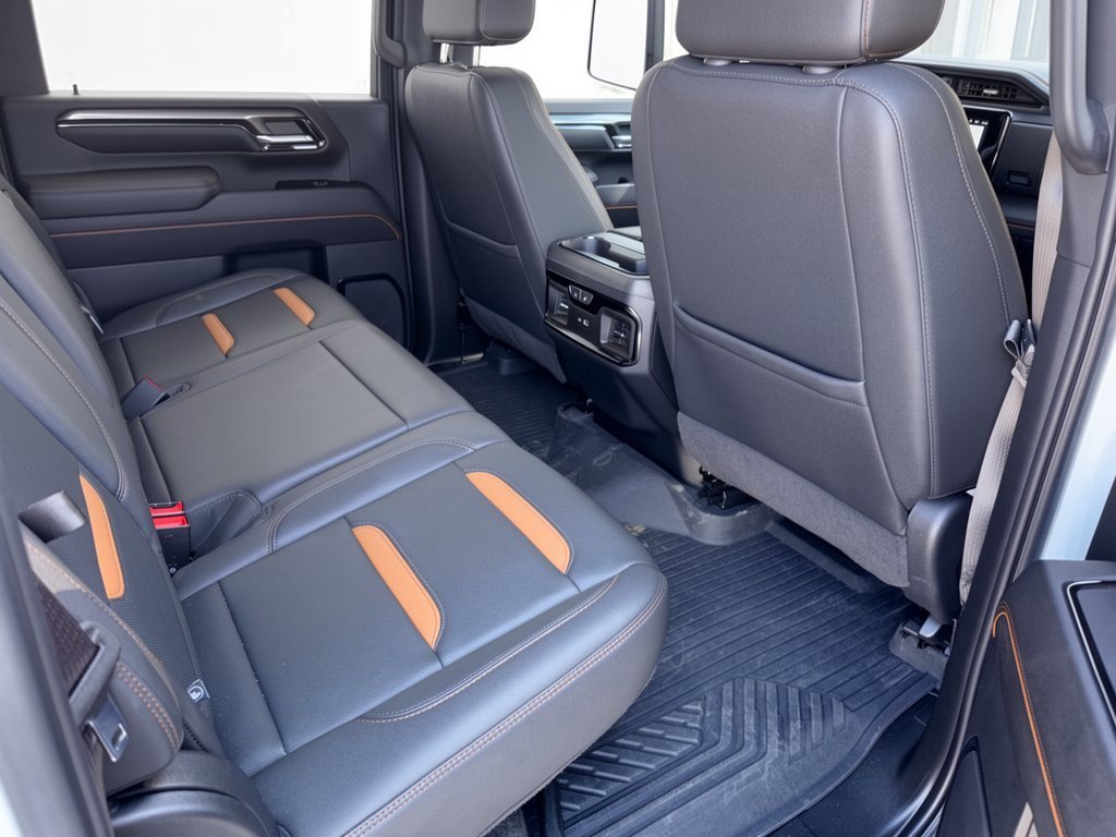 Used 2024 GMC Sierra 2500 AT4 w/ AT4 Premium Plus Package AWD/4WD image 29