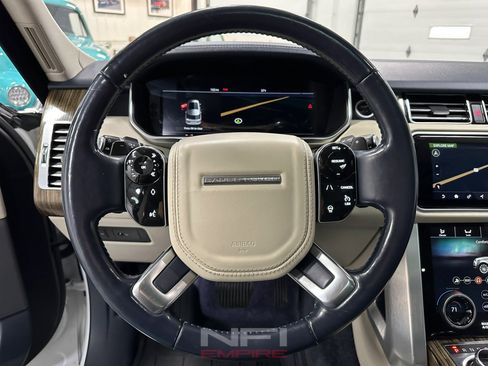 Used 2018 Land Rover Range Rover Supercharged AWD/4WD image 24