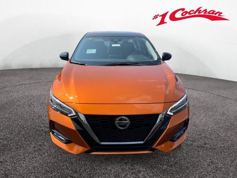 Used 2023 Nissan Sentra SR w/ SR Premium Package FWD image 2