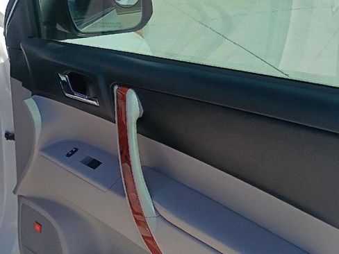 Used 2013 Toyota Highlander Limited image 21