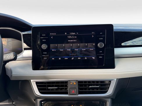 New 2026 Volkswagen Taos SE image 17