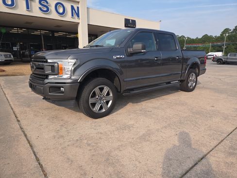 Used 2019 Ford F150 XLT w/ Equipment Group 302A Luxury AWD/4WD image 2