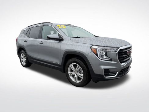 Used 2023 GMC Terrain SLE w/ Driver Convenience Package image 12