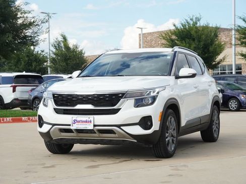 Used 2023 Kia Seltos S FWD image 3