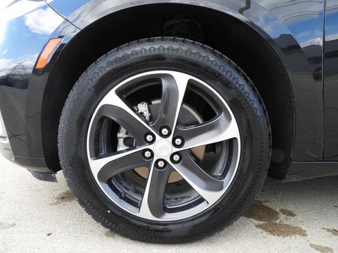 Used 2022 Buick Enclave Essence w/ Experience Buick Package FWD image 12