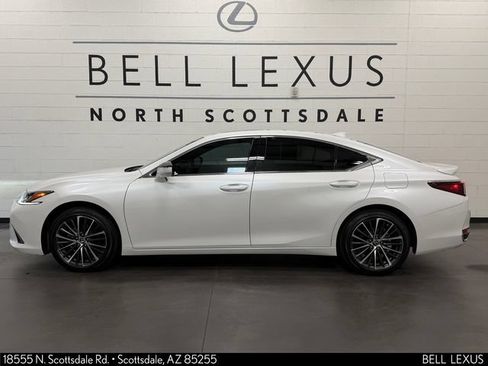 Used 2025 Lexus ES 300h w/ Premium Package FWD image 7