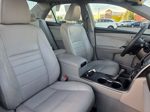 Used 2016 Toyota Camry XLE w/ Advanced Technology Package FWD image 14