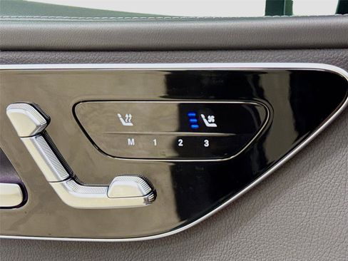 Used 2024 Mercedes-Benz C 300 4MATIC Sedan image 21