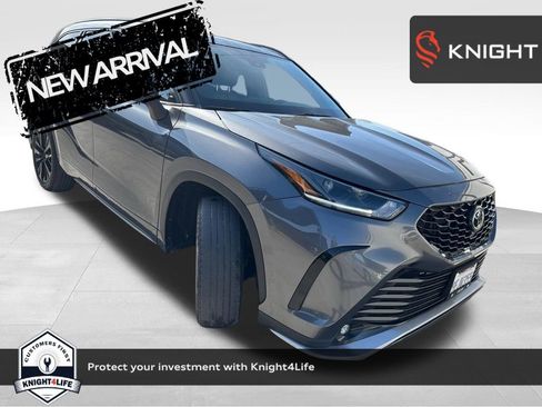 Used 2023 Toyota Highlander XSE image 1