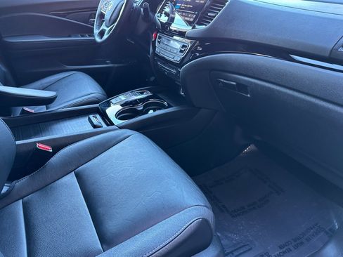 Used 2021 Honda Pilot Touring image 16
