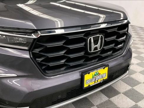 Used 2025 Honda Pilot EX-L image 32