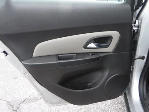Used 2012 Chevrolet Cruze LS image 10