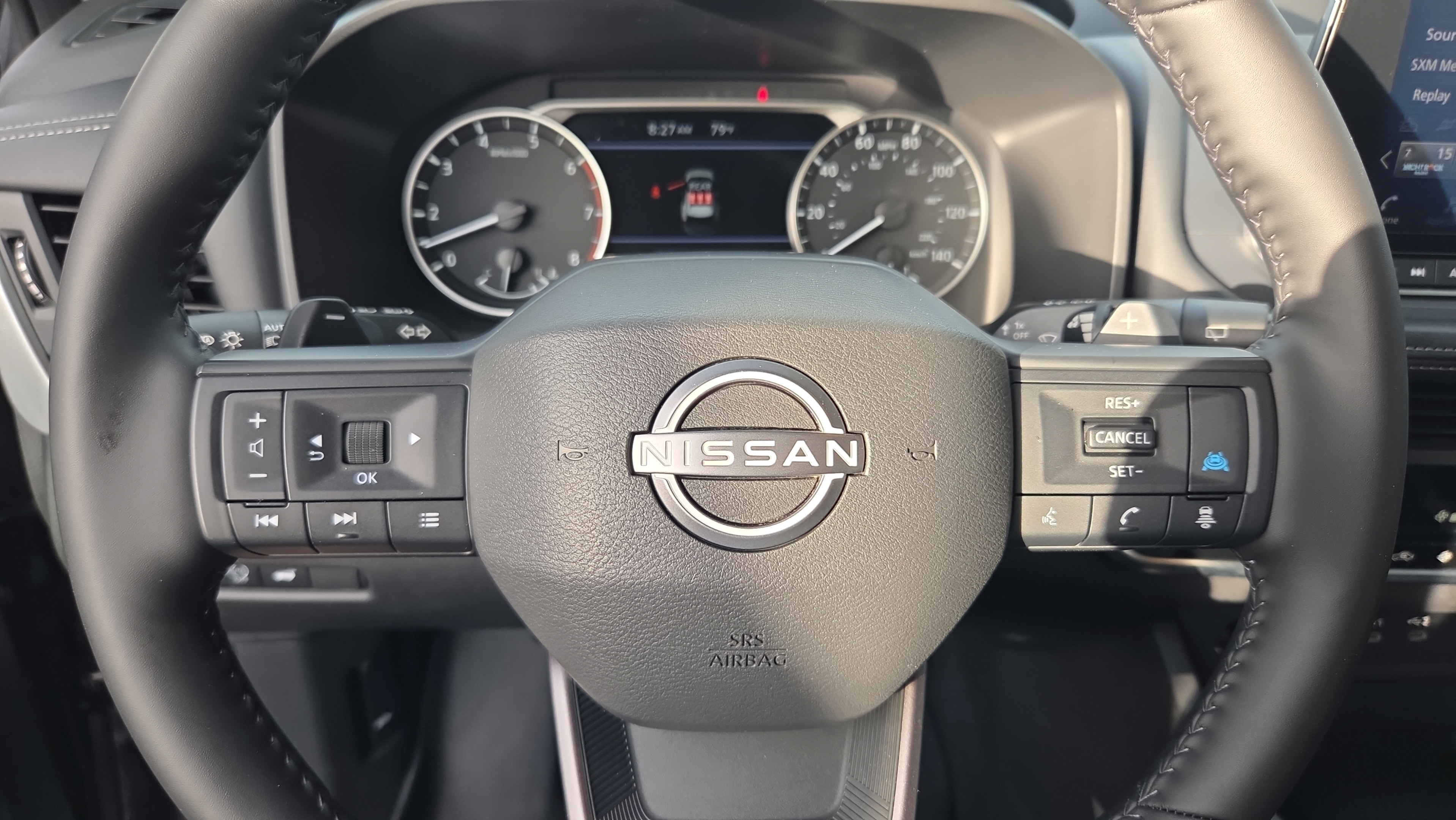 Used 2025 Nissan Rogue SV w/ SV Premium Package FWD image 29