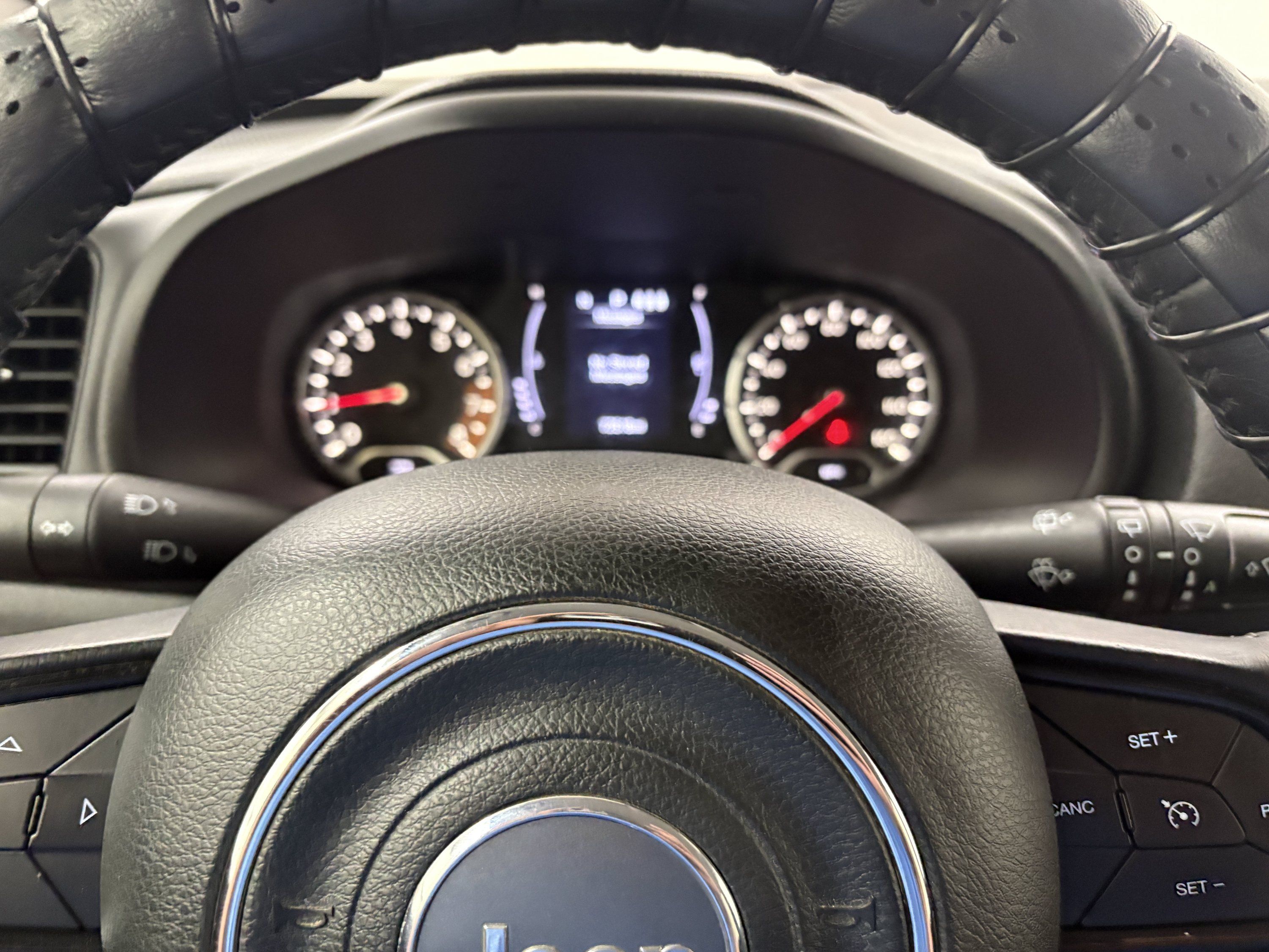 Used 2019 Jeep Renegade Altitude w/ Quick Order Package 2XM FWD image 26