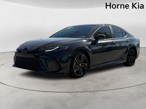 Used 2026 Toyota Camry XSE w/ Premium Package FWD image 6