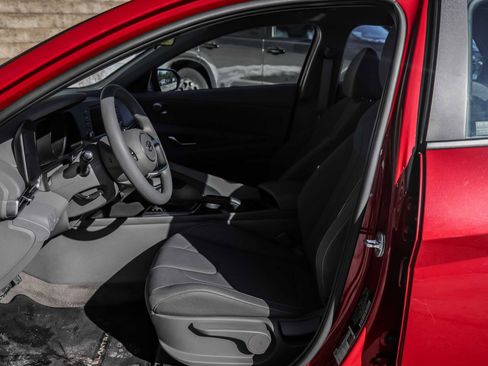 Used 2023 Hyundai Elantra SEL w/ Cargo Package image 24