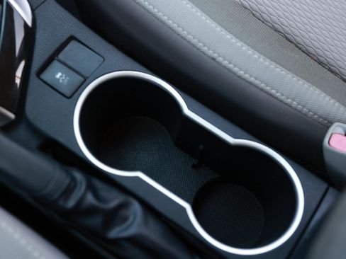 Used 2017 Toyota Corolla LE image 36