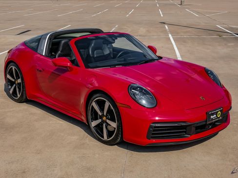 Used 2023 Porsche 911 Targa 4S AWD/4WD image 25