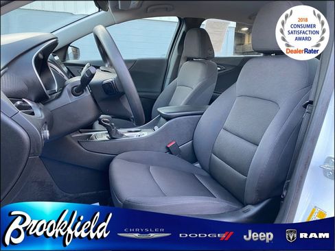 Used 2025 Chevrolet Malibu LT image 16