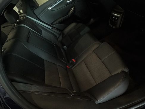 Used 2019 Chevrolet Impala LT FWD image 29